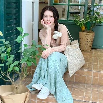 在拥挤的房间拥抱